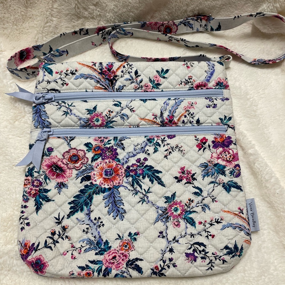 Vera Bradley cross body purse